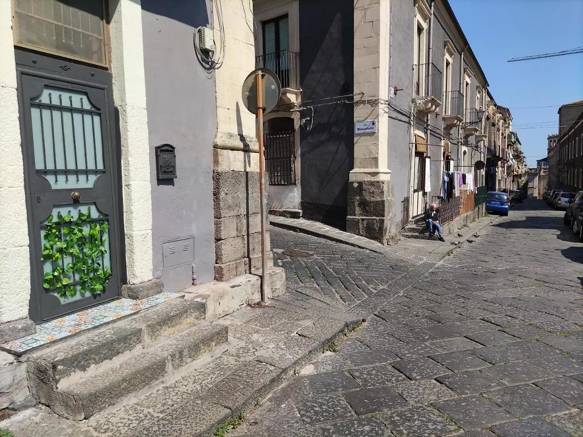La Casa Doro Vila Catânia 0*,