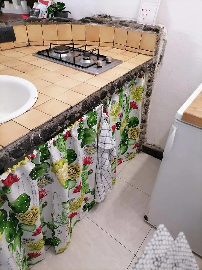 Villa La Casa Doro Aeroporto di Catania Fontana Rossa